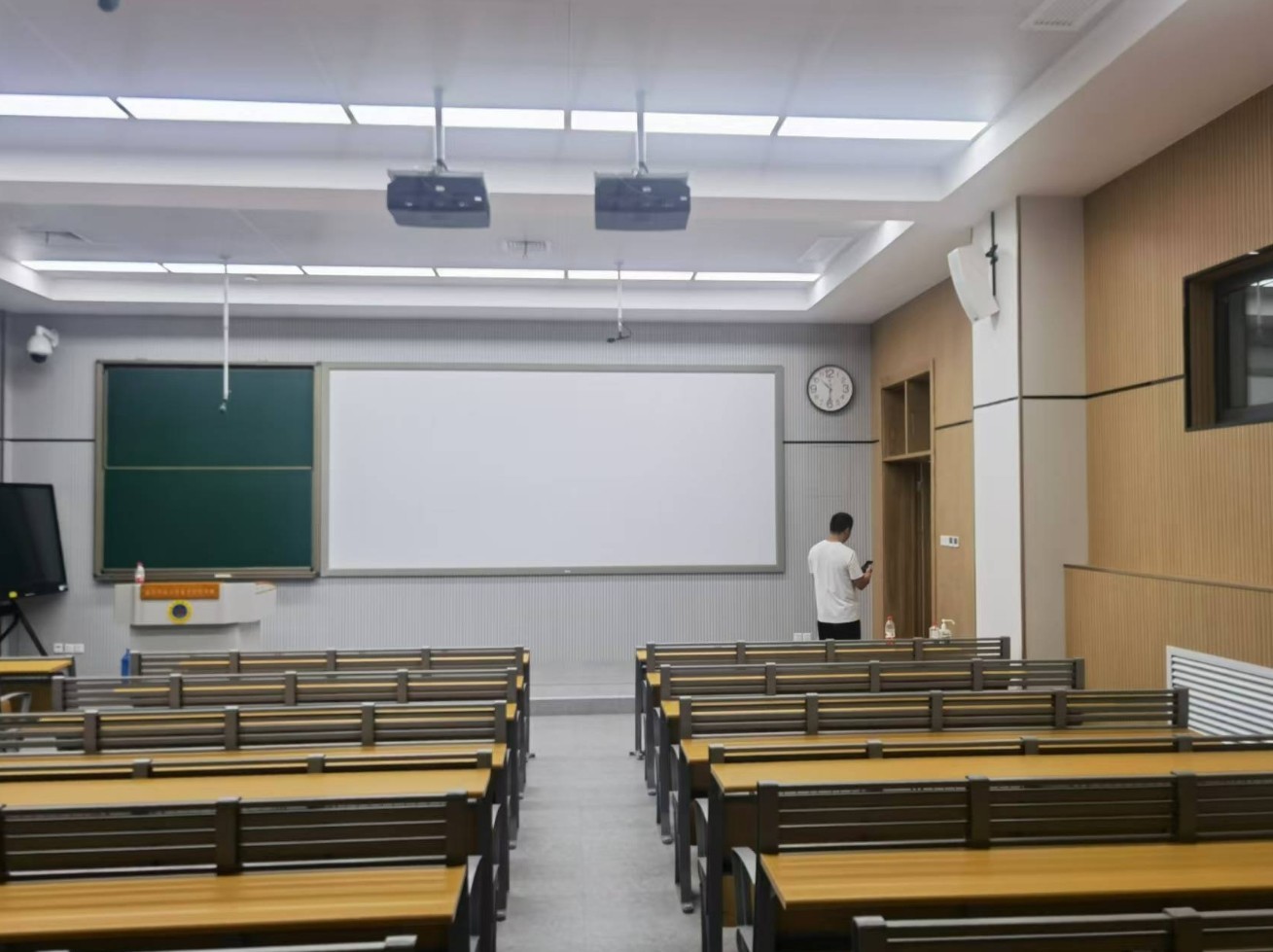 Latest company Cases about 대학 교실 멀티 미디어 시스템